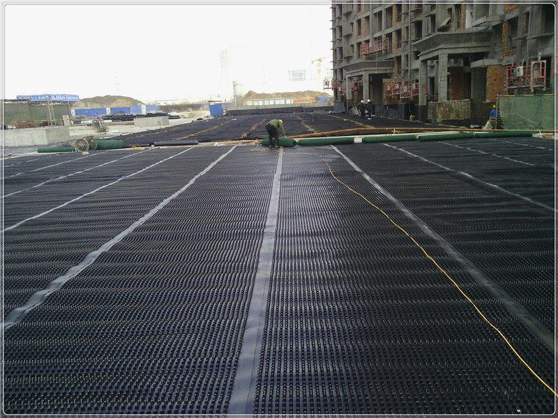 12mm厚車庫頂板排水板施工借鑒