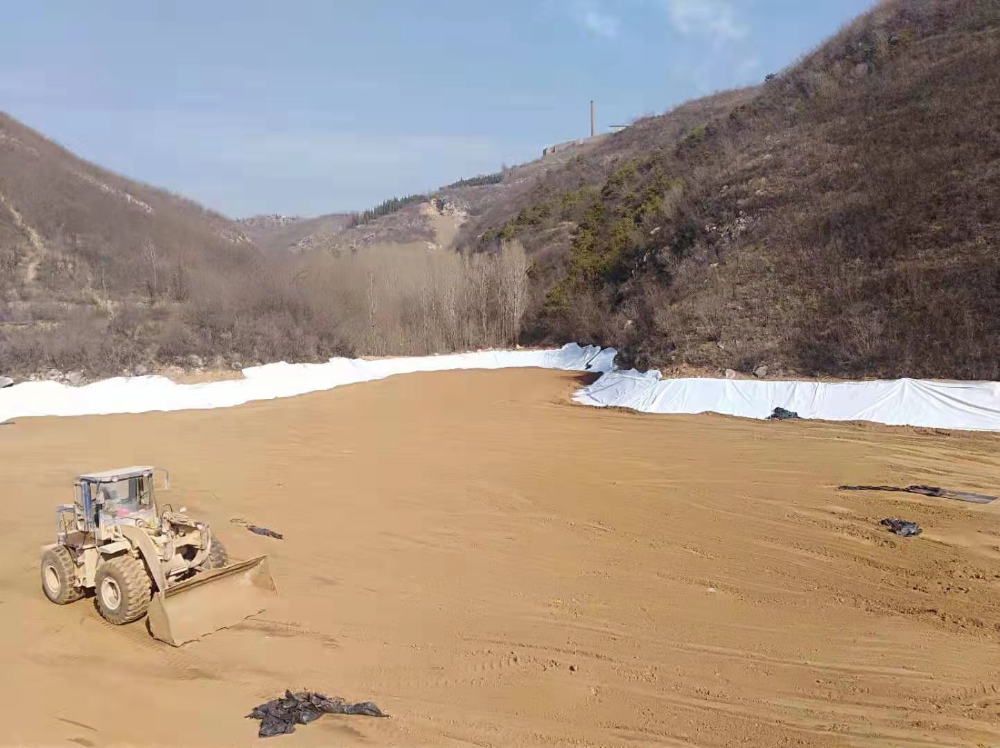 土工布可否代替三級(jí)砂石料反濾體？